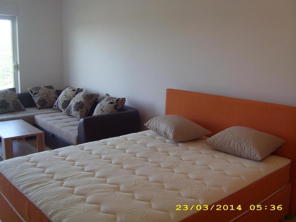 Apartmani Vukovic 蒂瓦特 外观 照片